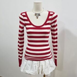 Abercrombie scalloped neckline vintage red and white striped long sleeve shirt